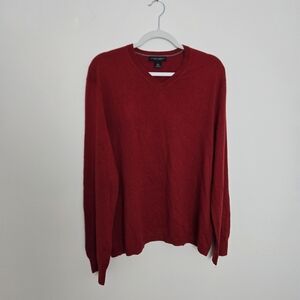 Banana Repulblic Silk Cashmere Men's V-Neck Sweater in Rich Red | Large